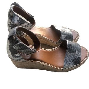 Franco Sarto Talya Snakeskin Embossed Leather 9.5